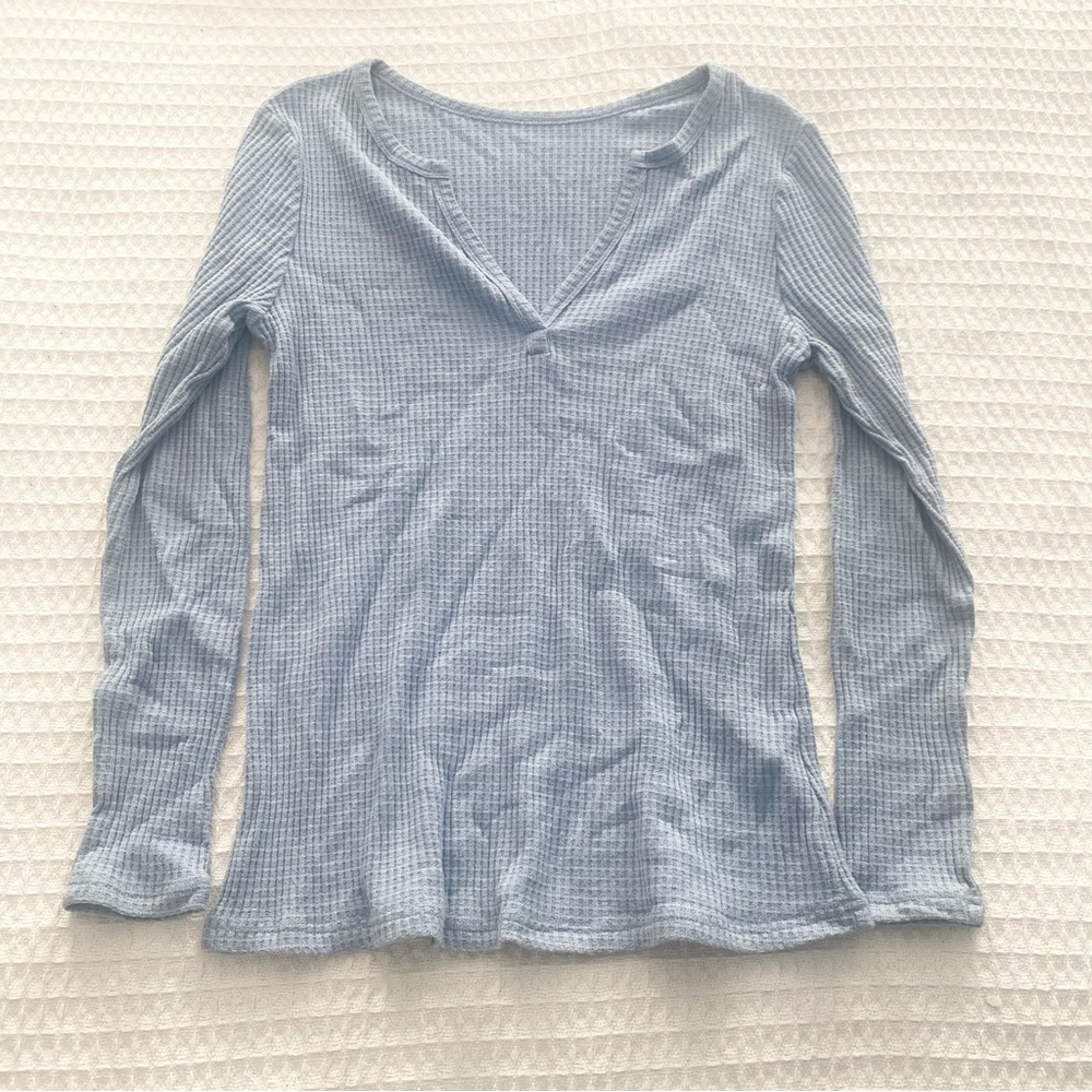 Light Blue V-Neck Long Sleeve Waffle Top Medium